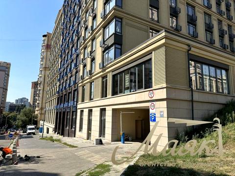 комерційна за адресою Річкова вул., 4