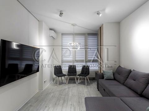 квартира по адресу Салютная ул., (Будинок 02301-02303)