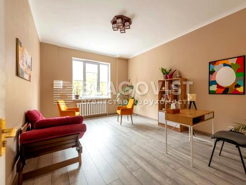 квартира за адресою Князів Острозьких вул. (Московська), 46/2