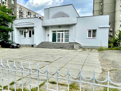 коммерческая по адресу Георгія Тороповського ул. (Івана Дубового), 43