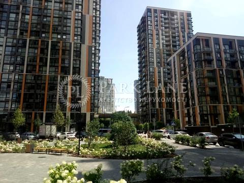 комерційна за адресою Предславинська вул., 44