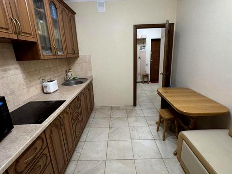 квартира за адресою Світла вул., 3