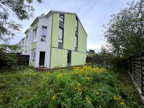 будинок за адресою Амосова