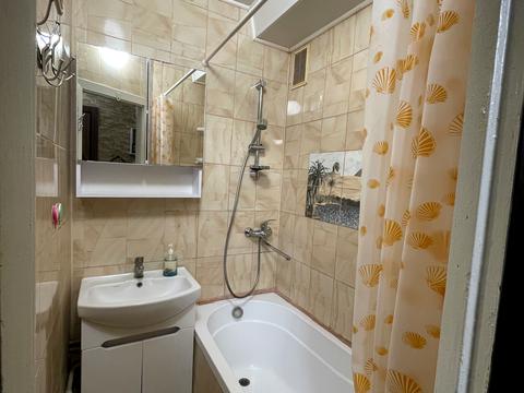 квартира за адресою Верховної Ради бульв., 25-А