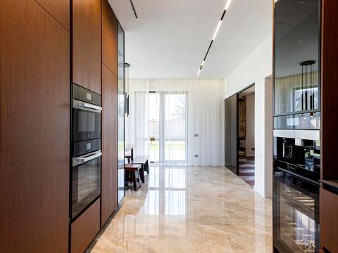 дом по адресу Нова