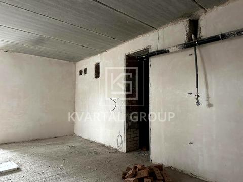 комерційна за адресою вул. Івана Кожедуба, 8а