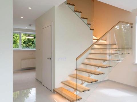 дом по адресу вулиця Столична