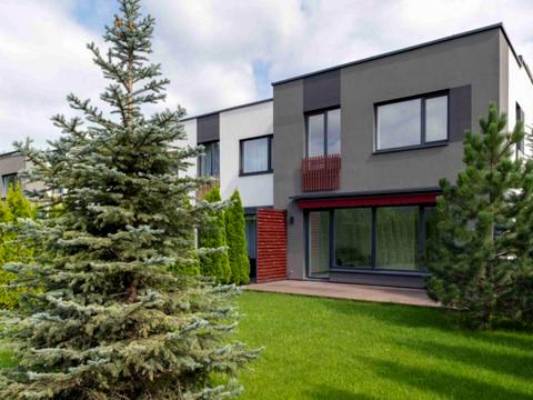 дом по адресу вулиця Столична