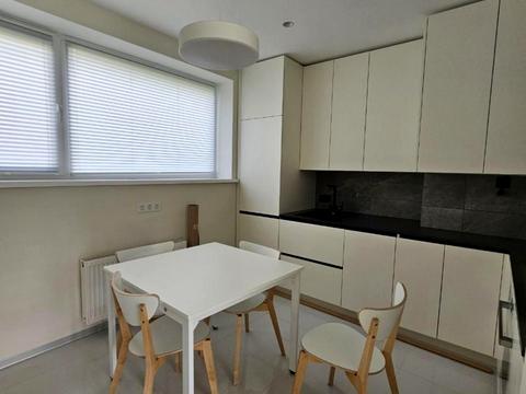 дом по адресу вулиця Столична