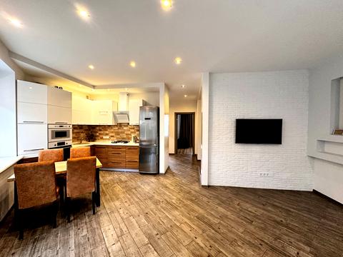 дом по адресу с. Буча, Александра Олеся ул., 19Б