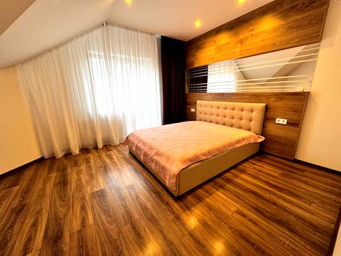 дом по адресу с. Буча, Александра Олеся ул., 19Б