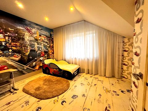 дом по адресу с. Буча, Александра Олеся ул., 19Б