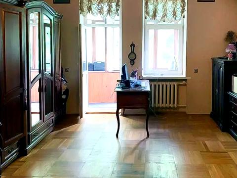 квартира за адресою Катерини Білокур вул., 6