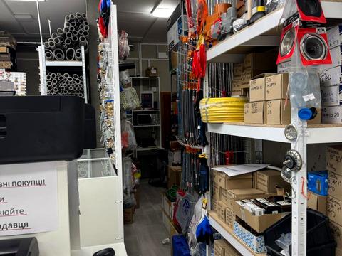 комерційна за адресою Анни Ахматової вул., 22