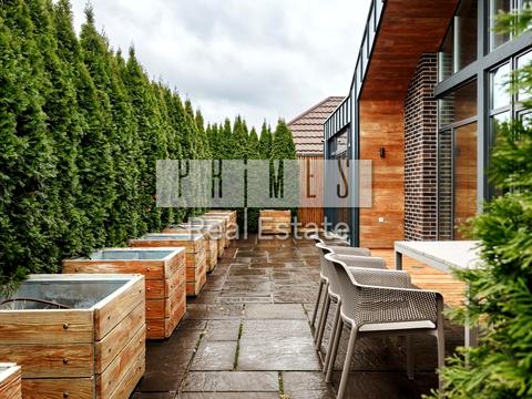 дом по адресу Стоянська