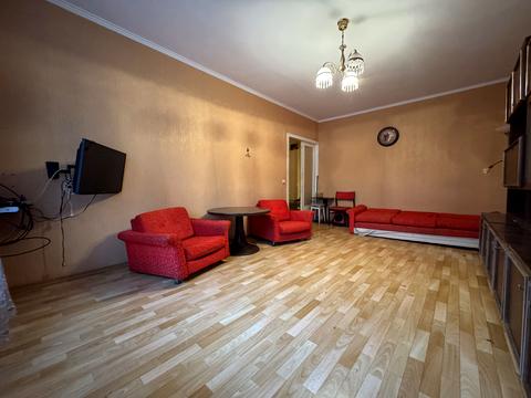 квартира за адресою Дмитра Яворницького просп. (Карла Маркса), 32