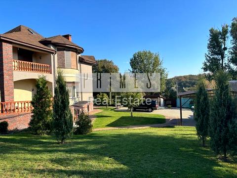 будинок за адресою Перемоги