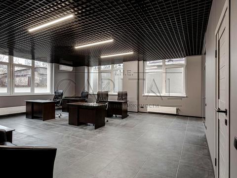 комерційна за адресою Жилянська вул., 68