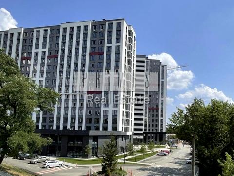 комерційна за адресою Любомира Гузара просп. (Космонавта Комарова), 15