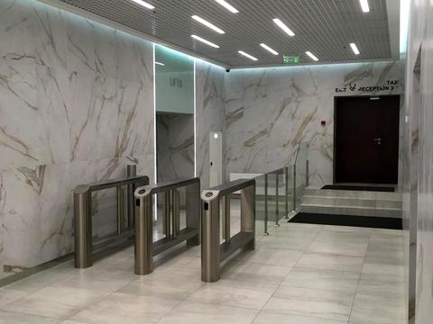 комерційна за адресою Богдана Хмельницького вул., 19-21