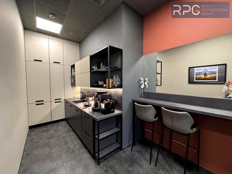 комерційна за адресою Богдана Хмельницького вул., 19-21