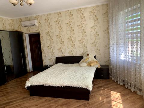 будинок за адресою с. Гатне, Доброго Дуба вул.