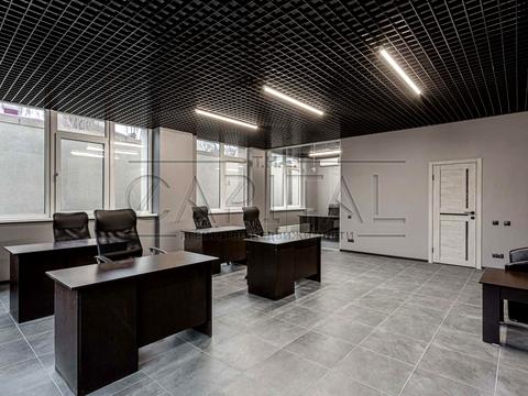 комерційна за адресою Жилянська вул., 68