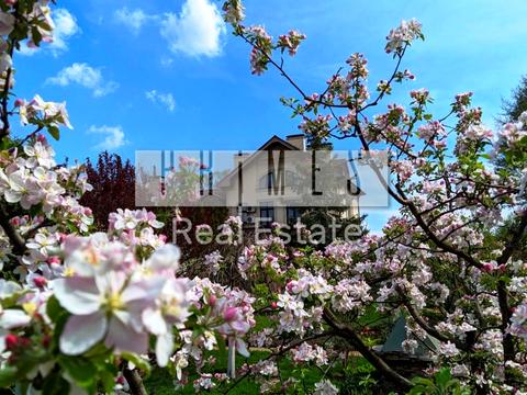 будинок за адресою с. Хлепча, Центральна вул.