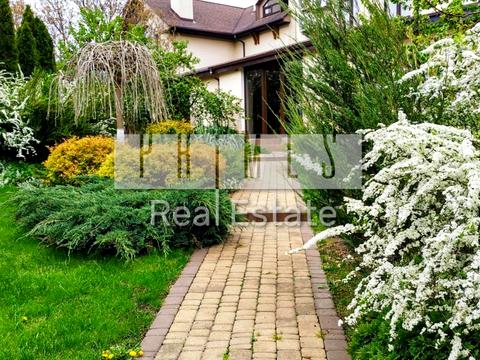 будинок за адресою с. Хлепча, Центральна вул.