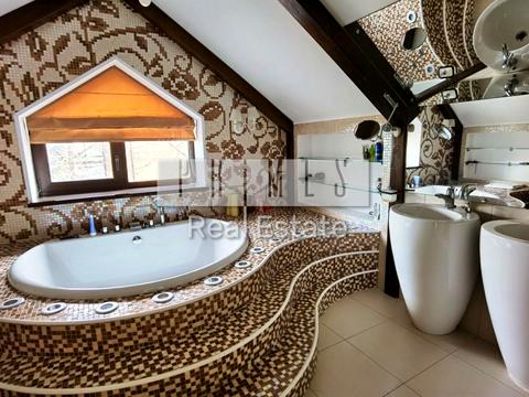 будинок за адресою с. Хлепча, Центральна вул.