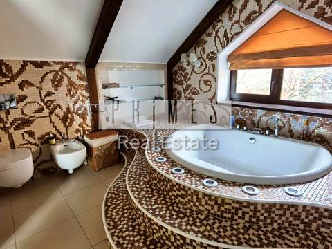 будинок за адресою с. Хлепча, Центральна вул.