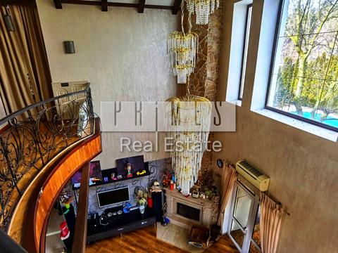 будинок за адресою с. Хлепча, Центральна вул.