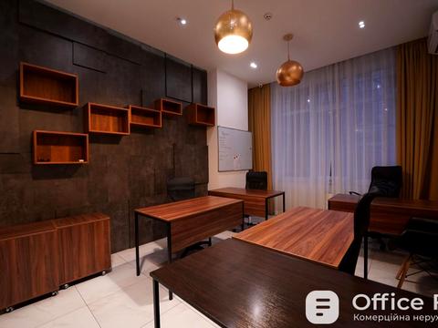 комерційна за адресою Полтавська вул., 12