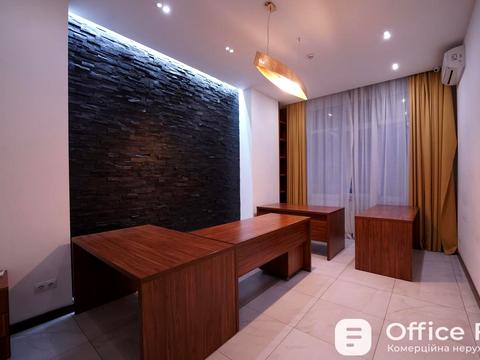 комерційна за адресою Полтавська вул., 12