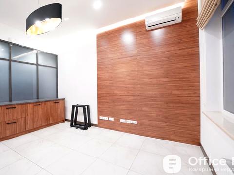 комерційна за адресою Полтавська вул., 12