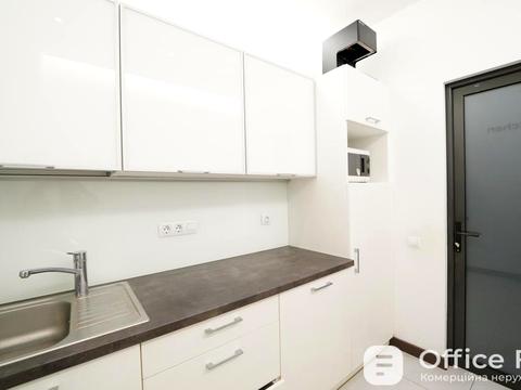 комерційна за адресою Полтавська вул., 12