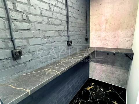 комерційна за адресою Дніпровська набережна вул., 15-Ж