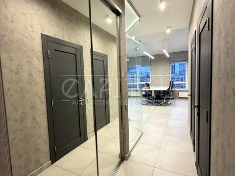 комерційна за адресою Київ, Жилянська вул., 68