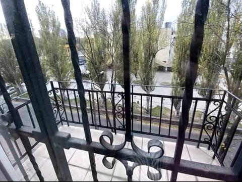 квартира по адресу Дмитрия Яворницкого просп. (Карла Маркса), 82