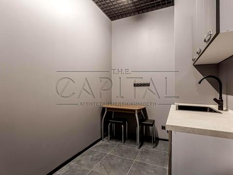 коммерческая по адресу Жилянская ул., 68