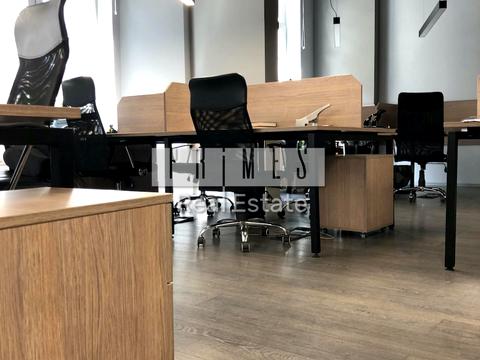 комерційна за адресою Київ, Дегтярна вул., 8