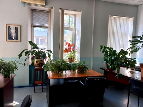 коммерческая по адресу Владимира Моссаковского ул. (Клари Цеткін), 4