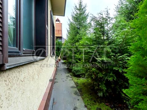 дом по адресу Столична вул.