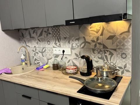 квартира за адресою Профсоюзна вул., 9-А