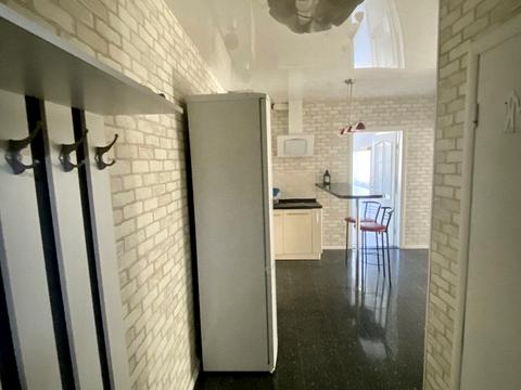 квартира за адресою Анни Ахматової вул., 28