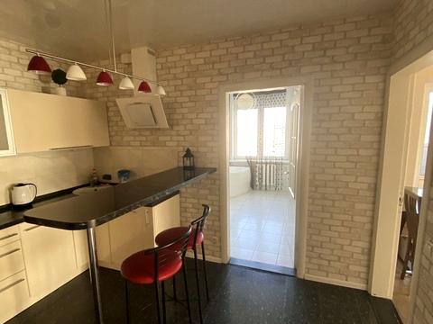 квартира за адресою Анни Ахматової вул., 28