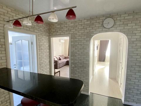 квартира за адресою Анни Ахматової вул., 28