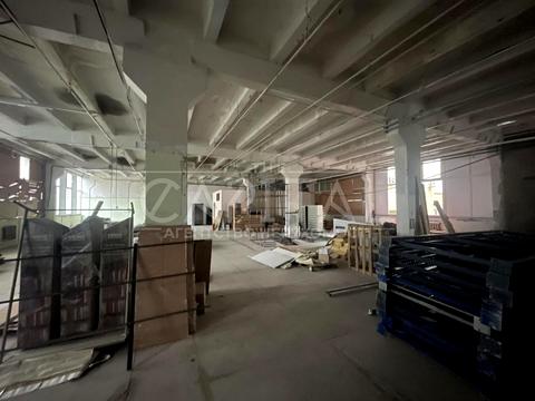 комерційна за адресою Івана Дзюби вул. (Сім'ї Сосніних), 2-Б