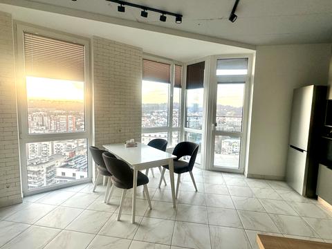 квартира за адресою В'ячеслава Чорновола просп. (), 77