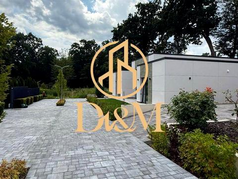 будинок за адресою с. Лісники, Стежки вул.